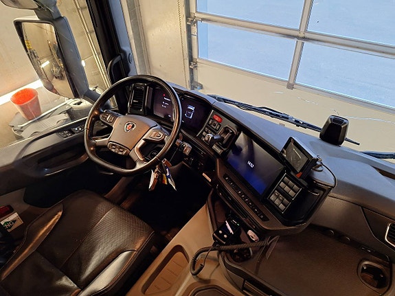 Scania G460 6x2 CNG Korridor 5 of 5