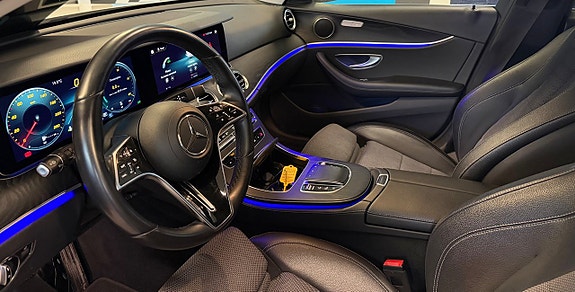 Mercedes-Benz E220 4 of 4