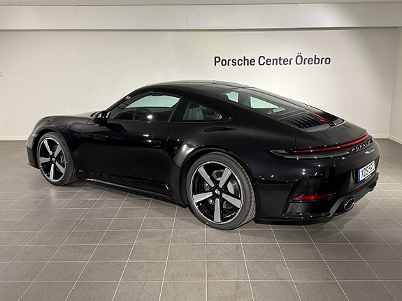 Porsche 911 Carrera 2 of 5