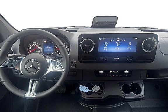 Mercedes-Benz Sprinter 319 8 of 15
