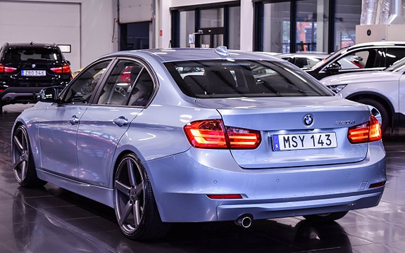 BMW 320 7 of 15