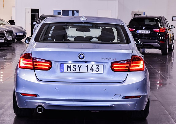 BMW 320 6 of 15