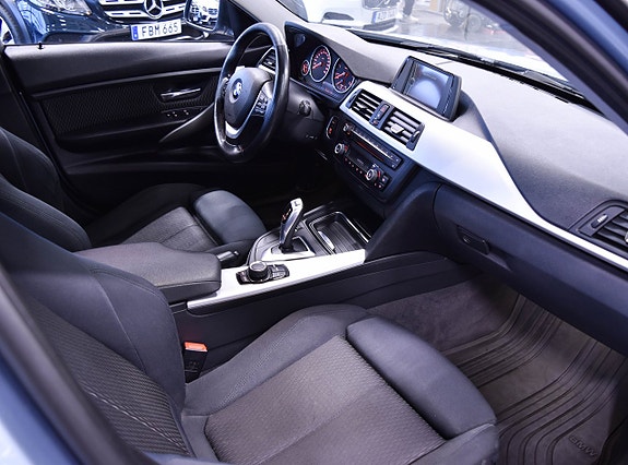 BMW 320 12 of 15