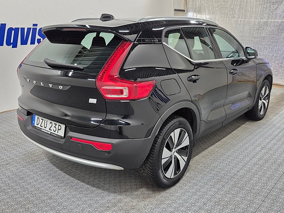 Volvo XC40 4 of 5