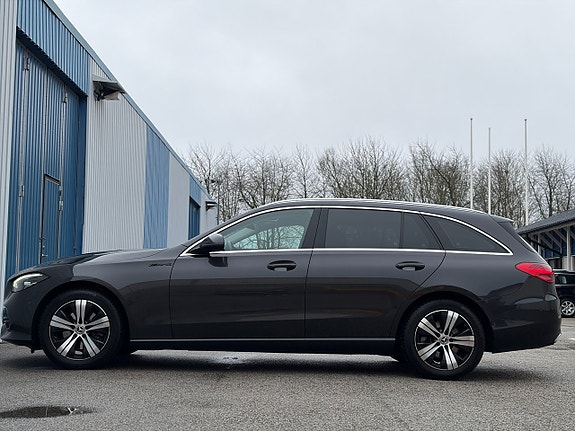 Mercedes-Benz C200 9 of 25