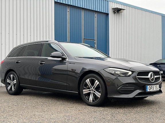 Mercedes-Benz C200 4 of 25