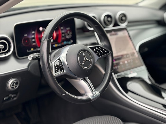 Mercedes-Benz C200 14 of 25