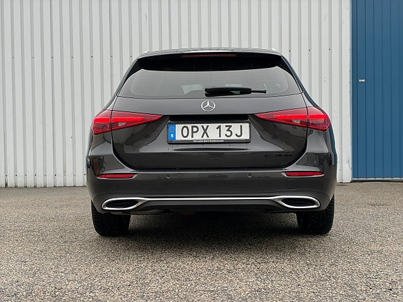 Mercedes-Benz C200 7 of 25