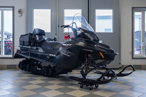 Lynx Commander 800 E-TEC