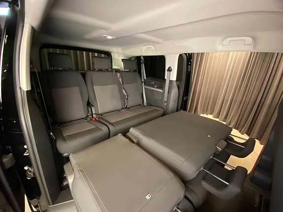 Peugeot Traveller 14 of 30