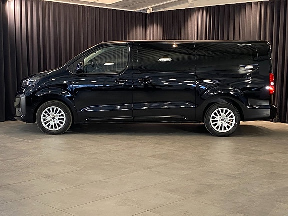 Peugeot Traveller 5 of 5