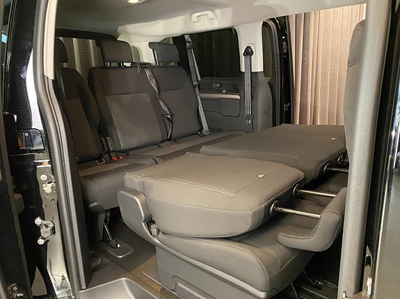 Peugeot Traveller 16 of 30