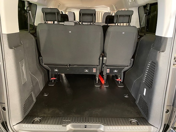 Peugeot Traveller 30 of 30