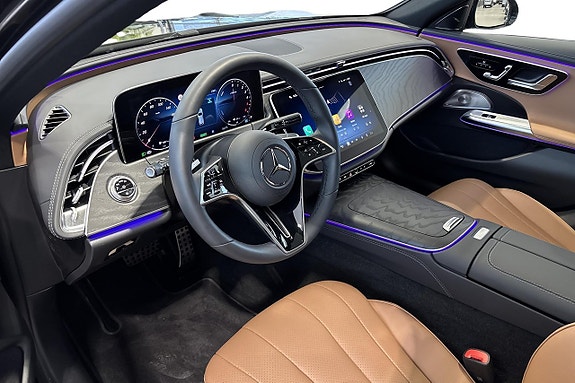 Mercedes-Benz E300 de 8 of 18