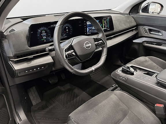 Nissan Ariya 10 of 24