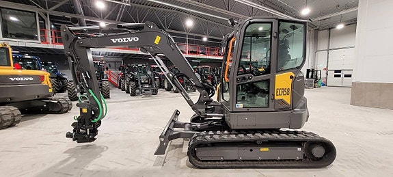 Volvo ECR58F / Steelwrist X07