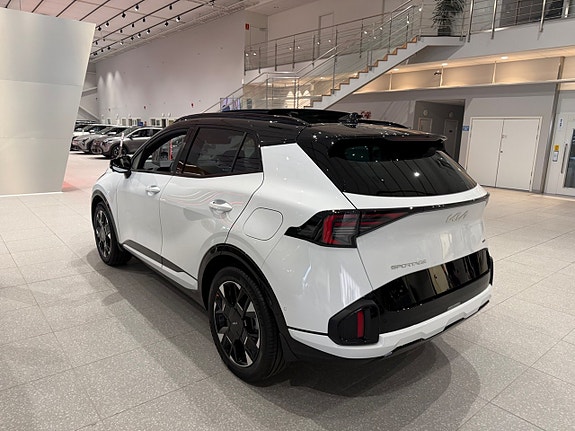 Kia Sportage 2 of 13