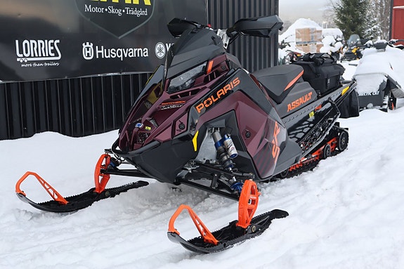 Polaris SWITCHBACK ASSAULT 9R 146" -25 3 of 10