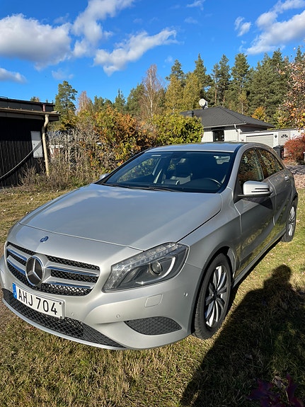 Mercedes-Benz A180 3 of 5