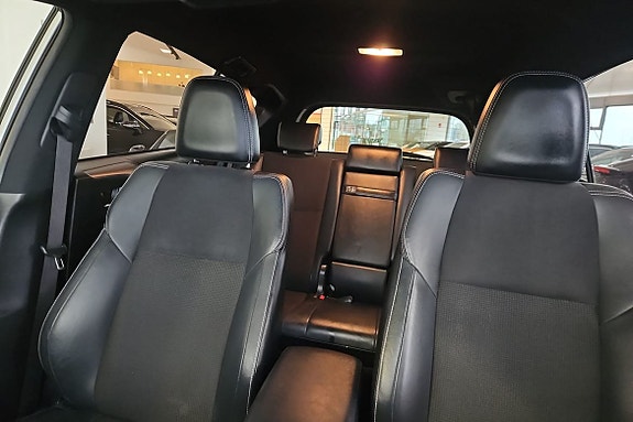 Toyota RAV4 12 of 13