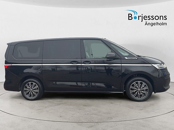 Volkswagen Multivan 3 of 5