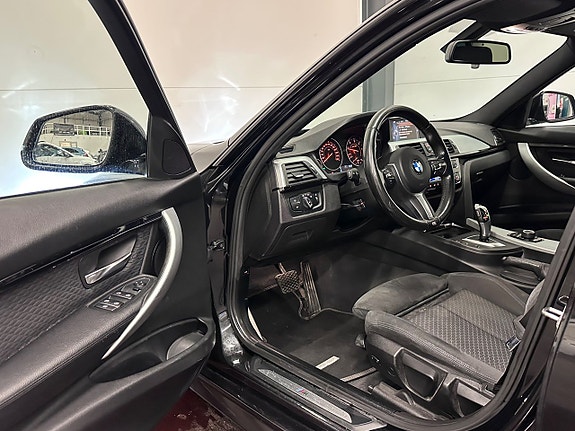 BMW 320 10 of 30