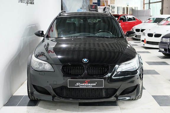 BMW M5 2 of 17