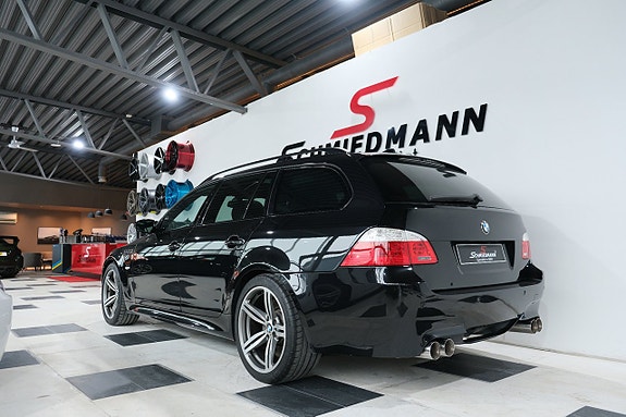 BMW M5 3 of 17