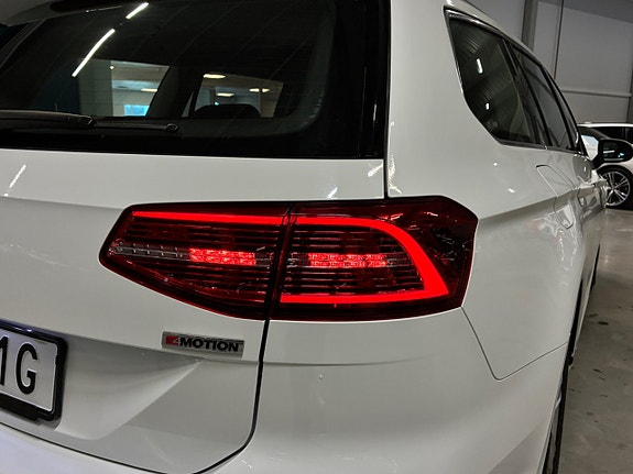 Volkswagen Passat 10 of 28