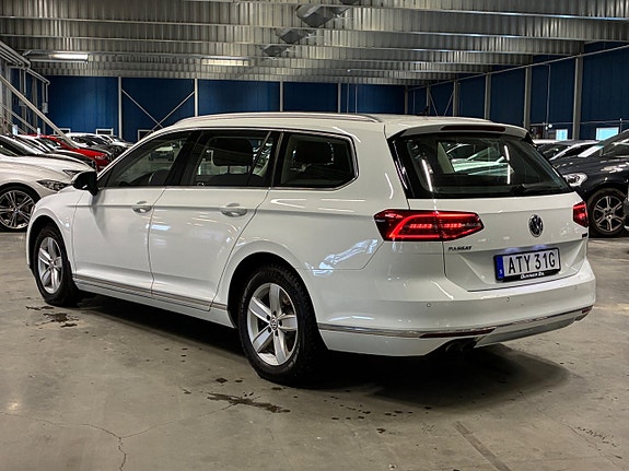 Volkswagen Passat 5 of 5