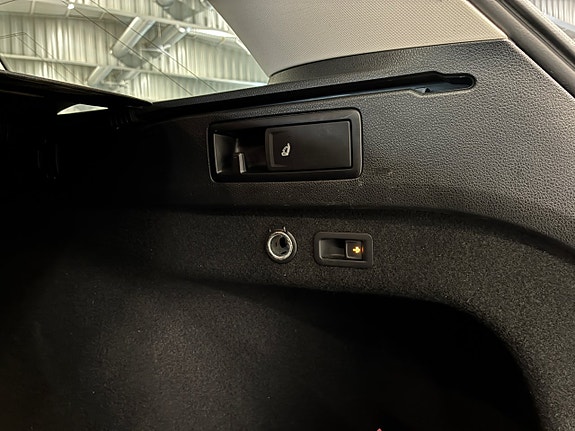 Volkswagen Passat 9 of 28