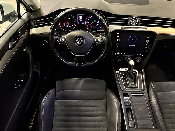 Volkswagen Passat 18 of 28