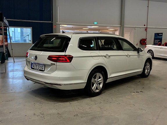 Volkswagen Passat 4 of 5