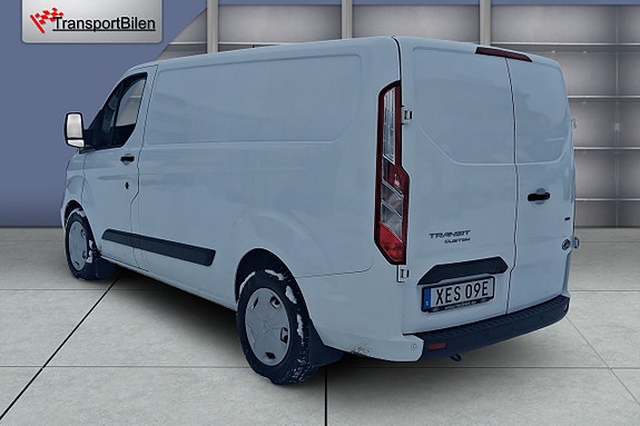 Ford Transit Custom 3 of 5