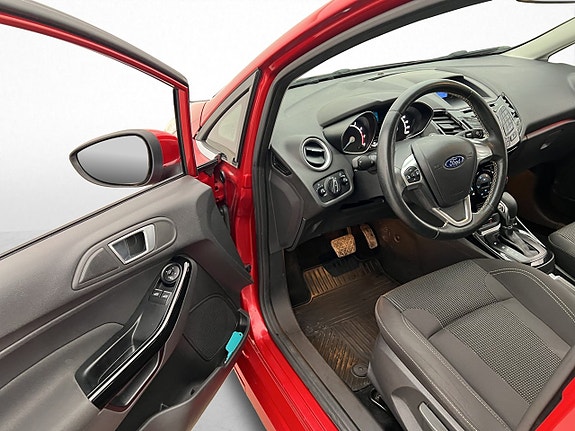 Ford Fiesta 10 of 30