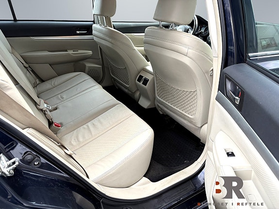 Subaru Legacy 13 of 14
