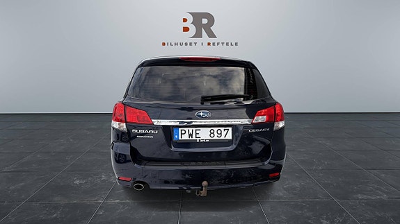 Subaru Legacy 6 of 14