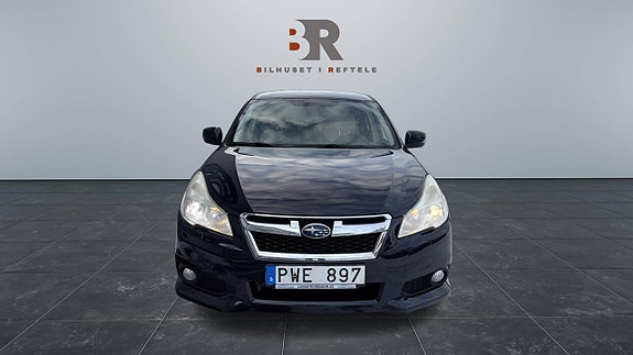 Subaru Legacy 2 of 14