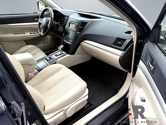 Subaru Legacy 11 of 14