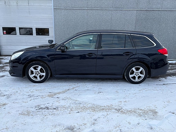 Subaru Legacy 5 of 5