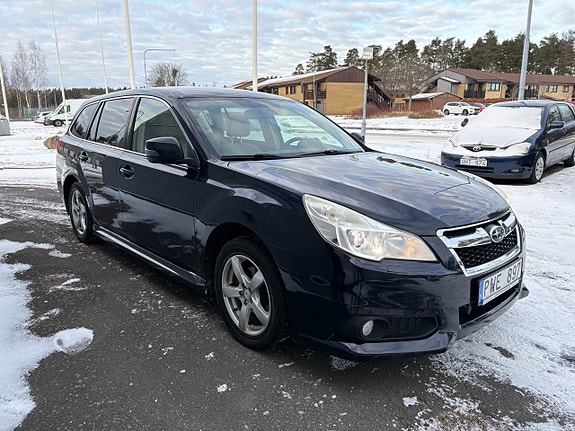 Subaru Legacy 3 of 5
