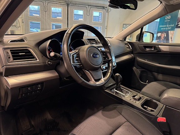 Subaru Outback 7 of 28