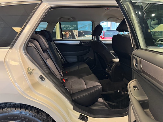 Subaru Outback 22 of 28
