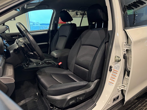 Subaru Outback 10 of 28