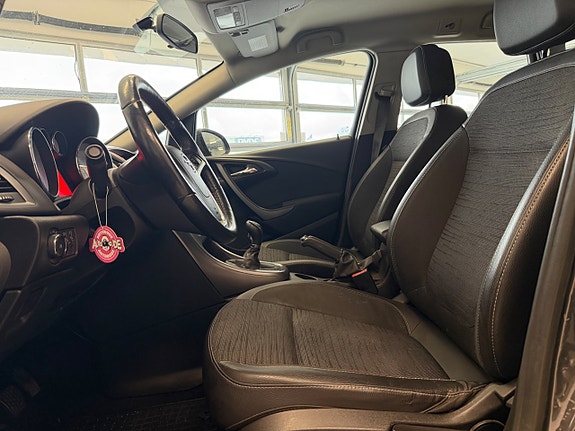 Opel Astra 12 of 19