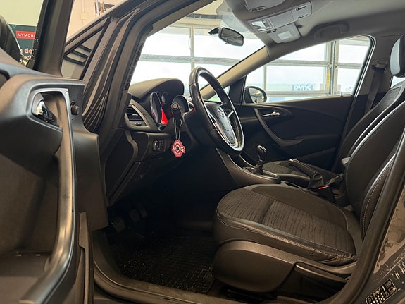 Opel Astra 11 of 19