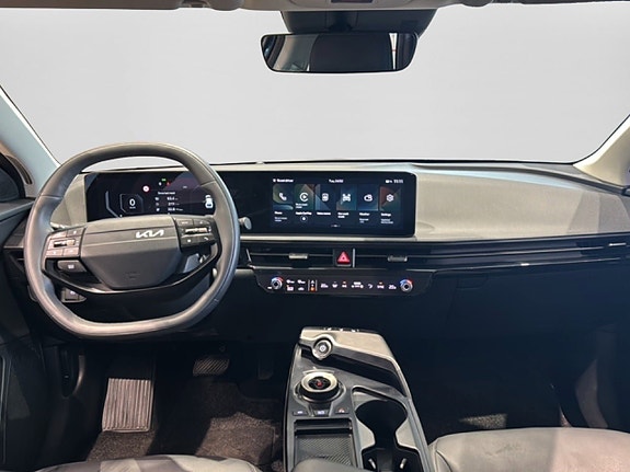 Kia EV6 7 of 15