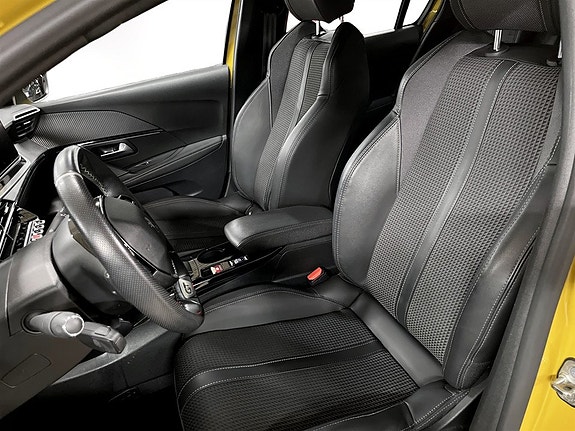 Peugeot e-208 4 of 5