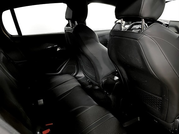 Peugeot e-208 12 of 15