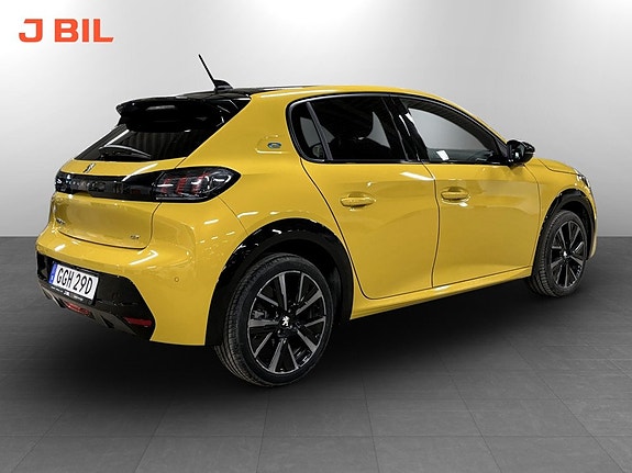 Peugeot e-208 3 of 5